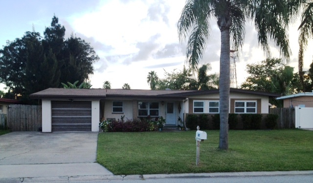 <br />
<b>Warning</b>:  Undefined property: stdClass::$pictureName in <b>/home/visitppi/public_html/views/page_residential_properties_for_sale.php</b> on line <b>42</b><br />
